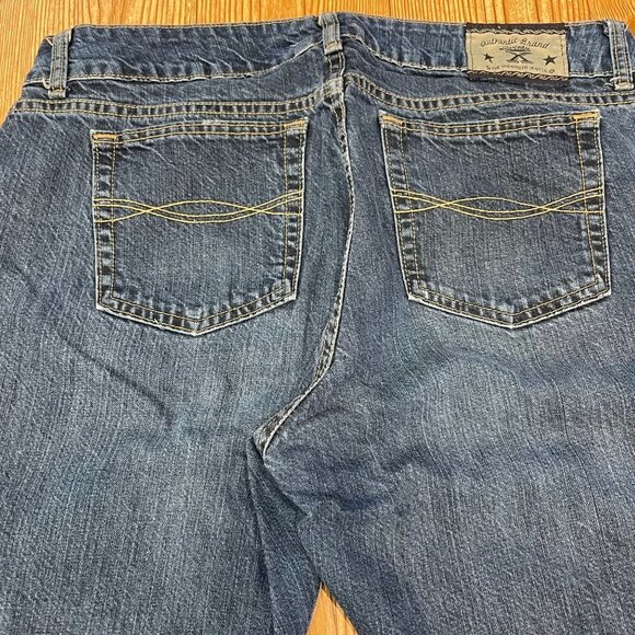 Women's Twenty X, Wrangler Jean Co, Jackson Lower Rise, Size 13/14x34 - Picture 6 of 16